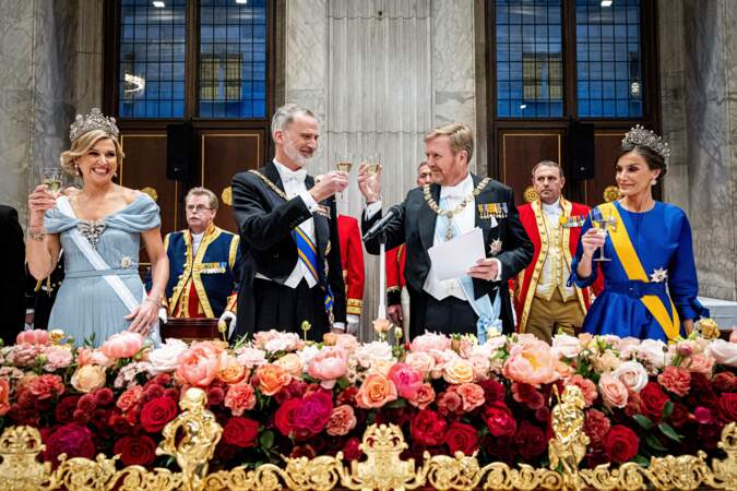 Le roi Willem-Alexander et la reine Máxima ont organisé un dîner d'état au palais royal d'Amsterdam pour la visite du roi et de la reine d'Espagne aux Pays-Bas
