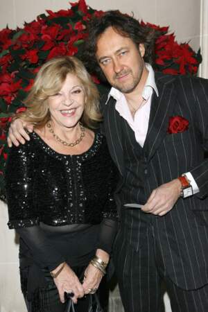 Nicoletta et son mari en 2008. L'année suivante, elle fête ses quarante ans de carrière à l'Alhambra.