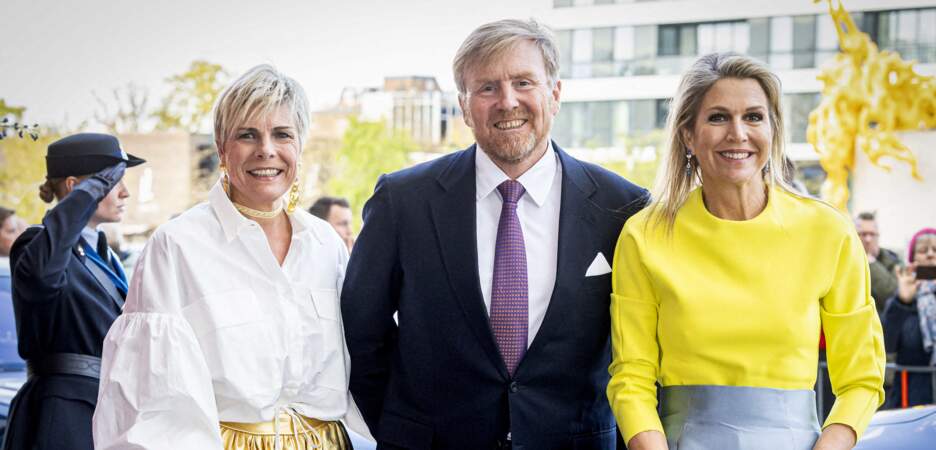 La princesse Laurentien, le roi Willem-Alexander et la reine Maxima des Pays-Bas assistent au concert Kingsday le 22 avril 2024 à Emmen, aux Pays-Bas.