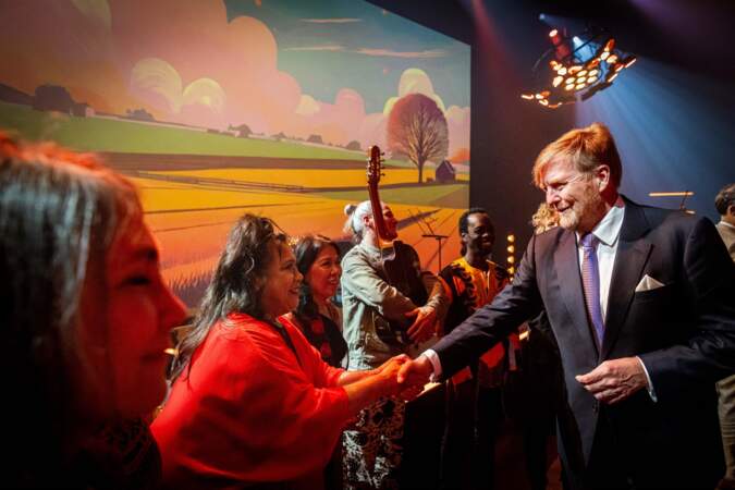 Le roi Willem-Alexander, la reine Maxima et la princesse Beatrix des Pays-Bas lors du concert annuel de la Journée du Roi à Emmen.