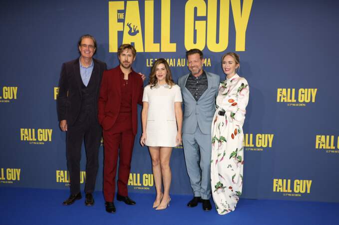Guymon Casady (producteur), Ryan Gosling (personnage de Colt et producteur), Kelly McCormick (productrice), David Leitch (réalisateur et producteur) et Emily Blunt (Jody) au photocall du film Fall Guy à Paris.