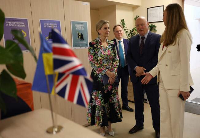 La duchesse d'Édimbourg au bureau du Fonds des Nations Unies pour la population (UNFPA) à Kiev.