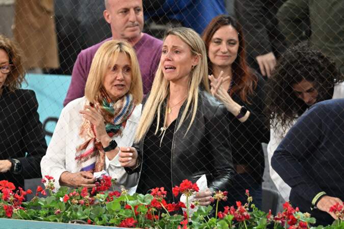 Dans les tribunes, Maribel Nadal, la sœur de Rafael Nadal, a fondu en larmes. 